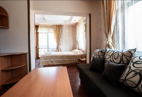 Hotel Раѝ à Hisarya Extérieur photo